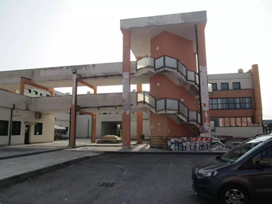 ufficio in vendita a Magenta