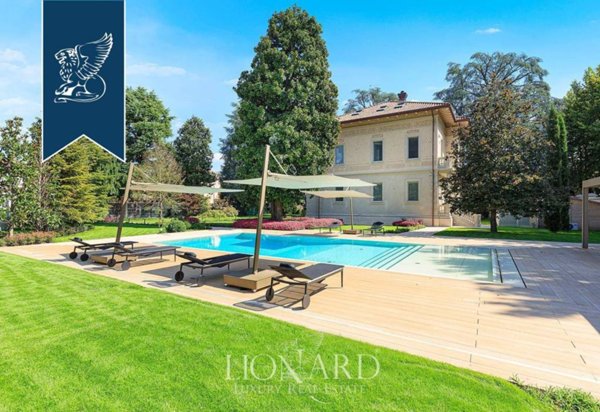 casa indipendente in vendita a Magenta