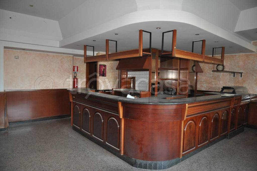 negozio in vendita a Magenta