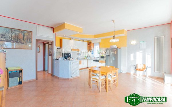 casa indipendente in vendita a Magenta