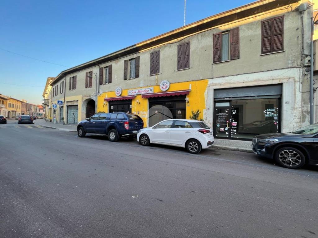 negozio in vendita a Magenta