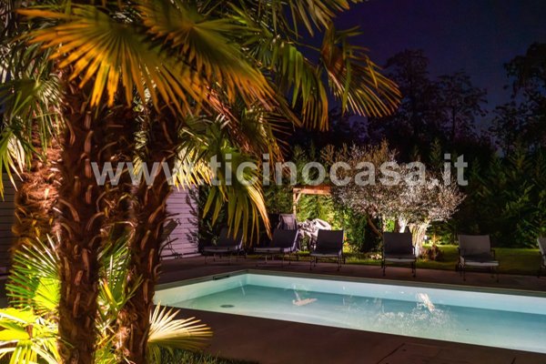 casa indipendente in vendita a Magenta