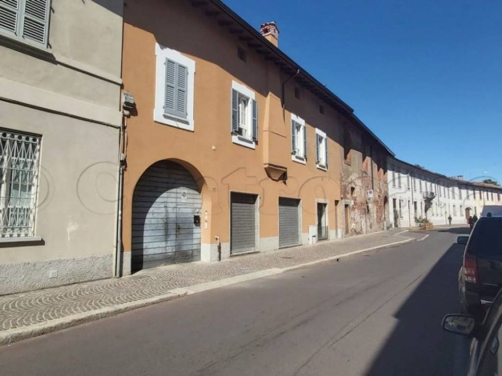 casa indipendente in vendita a Magenta