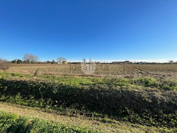 casale in vendita a Magenta