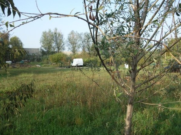 terreno edificabile in vendita a Magenta