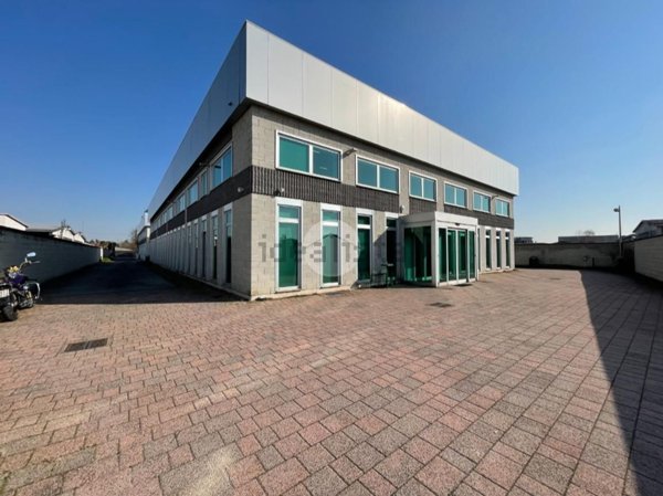 ufficio in vendita a Magenta