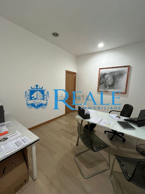 ufficio in vendita a Magenta