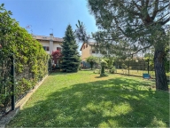 casa indipendente in vendita a Magenta