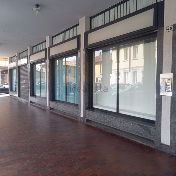 negozio in vendita a Magenta