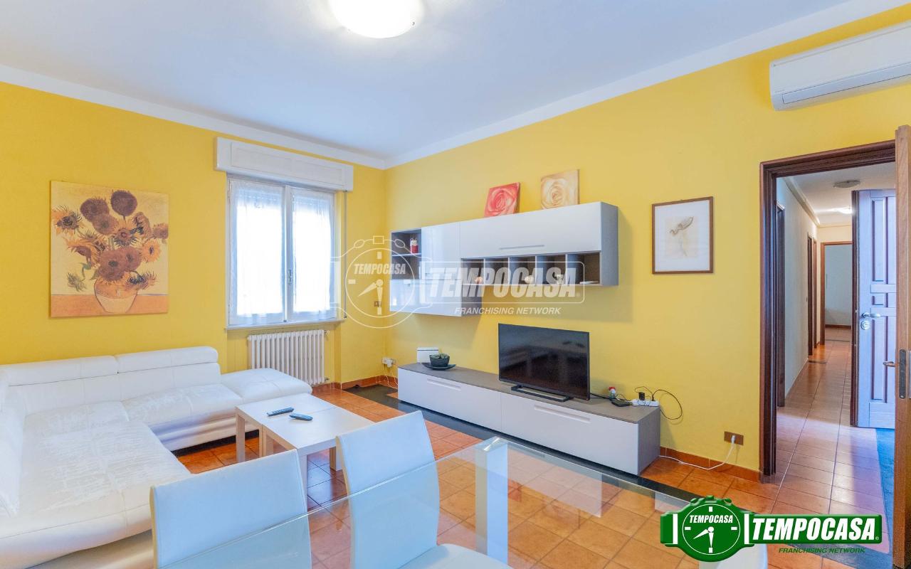 casa indipendente in vendita a Magenta