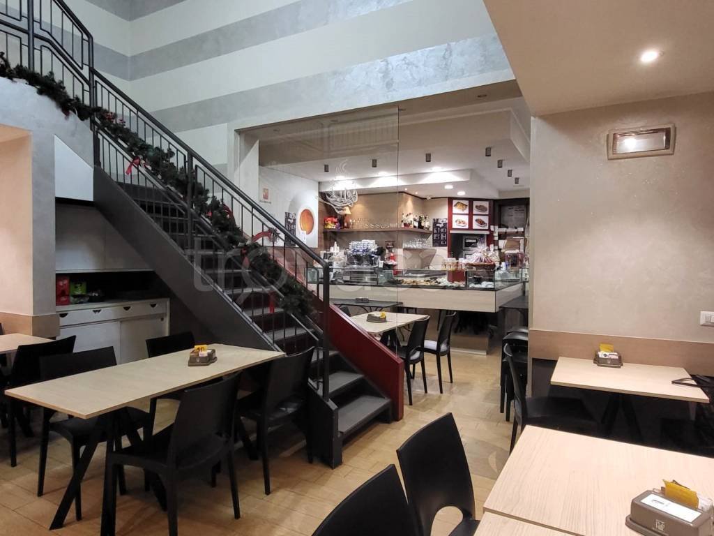 negozio in vendita a Magenta