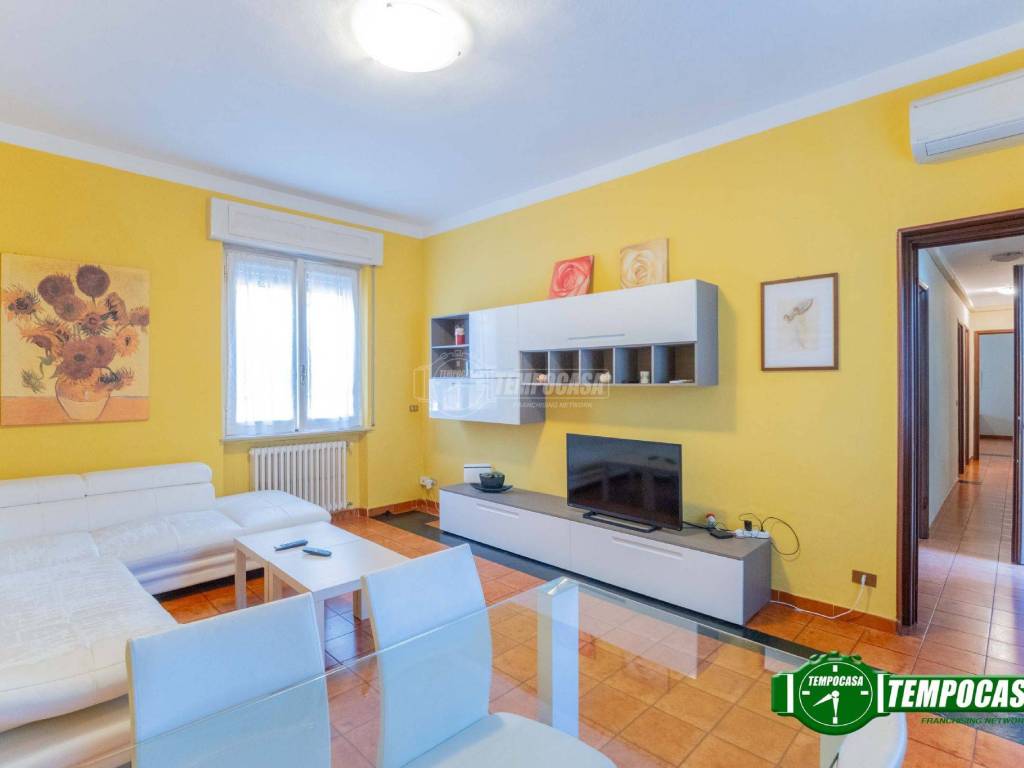 casa indipendente in vendita a Magenta