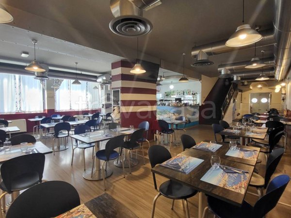 negozio in vendita a Magenta