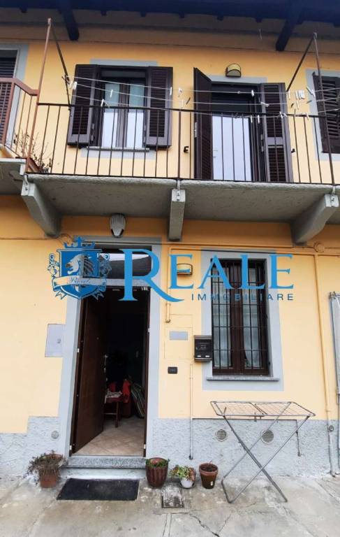 appartamento in vendita a Magenta in zona Ponte Vecchio