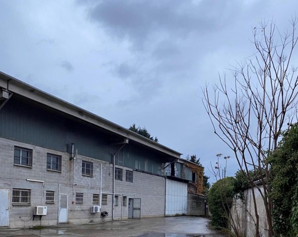 capannone in vendita a Magenta