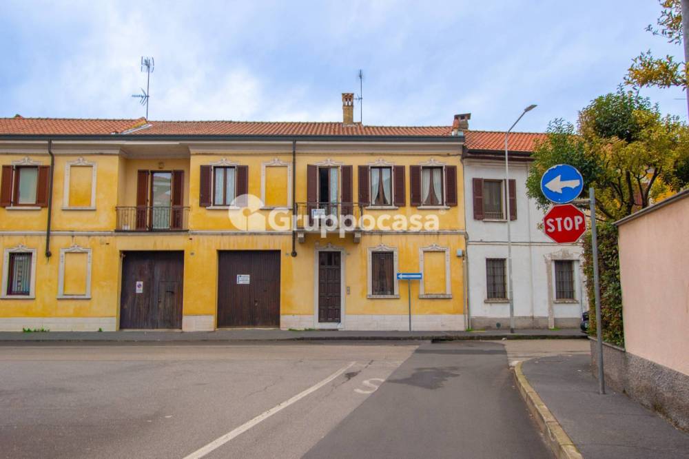 casa indipendente in vendita a Magenta