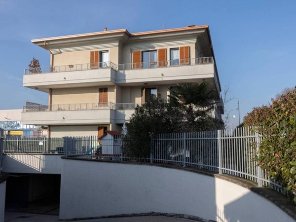 appartamento in vendita a Magenta