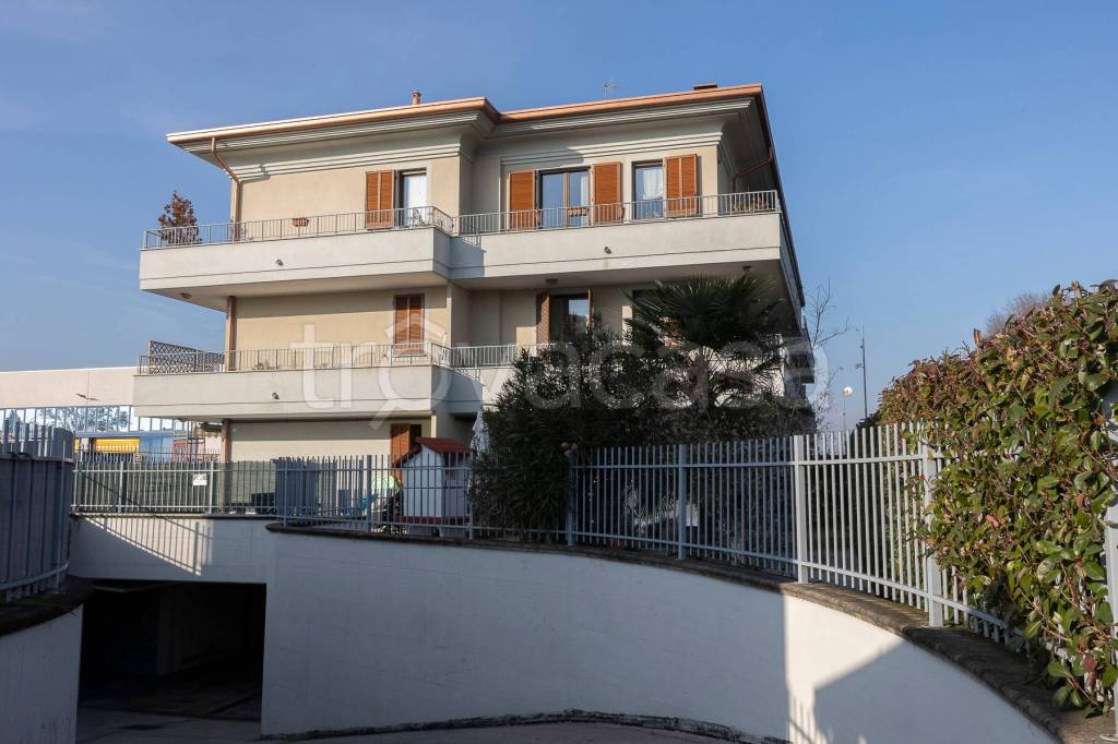 appartamento in vendita a Magenta