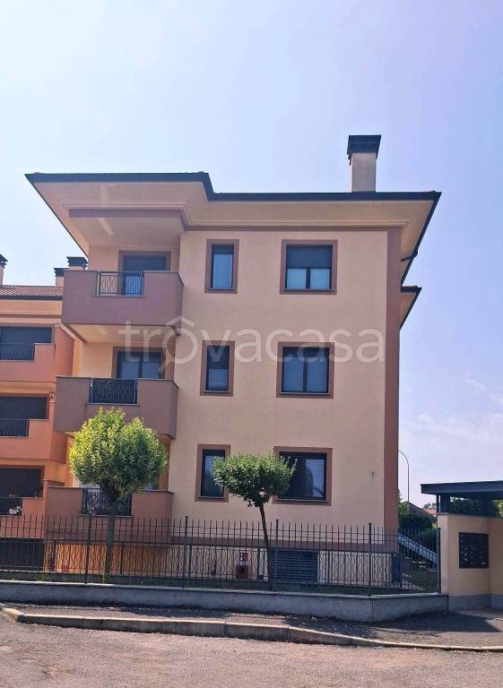 appartamento in vendita a Magenta