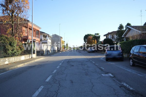 casa indipendente in vendita a Magenta