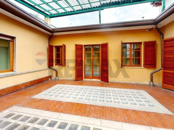 casa indipendente in vendita a Magenta