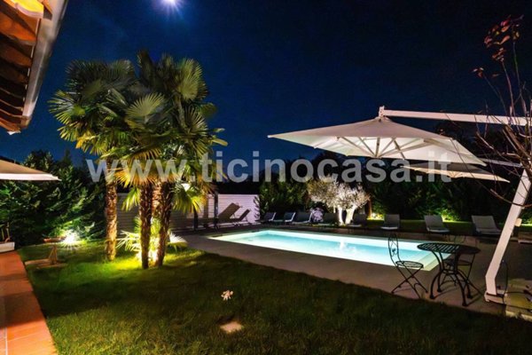 casa indipendente in vendita a Magenta