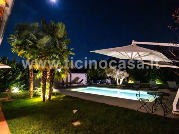 casa indipendente in vendita a Magenta