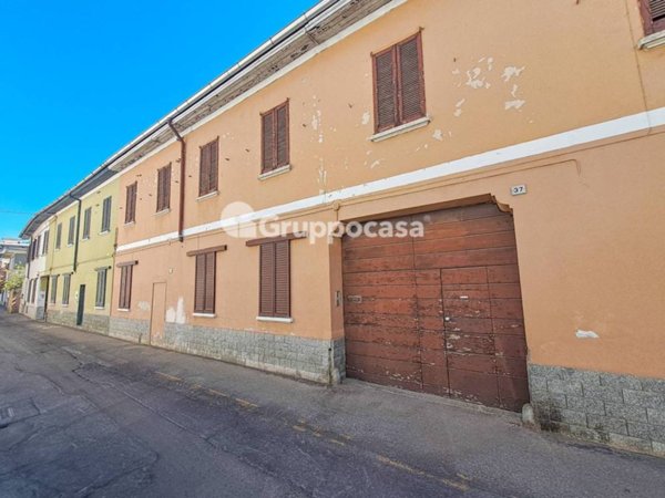 casa indipendente in vendita a Magenta