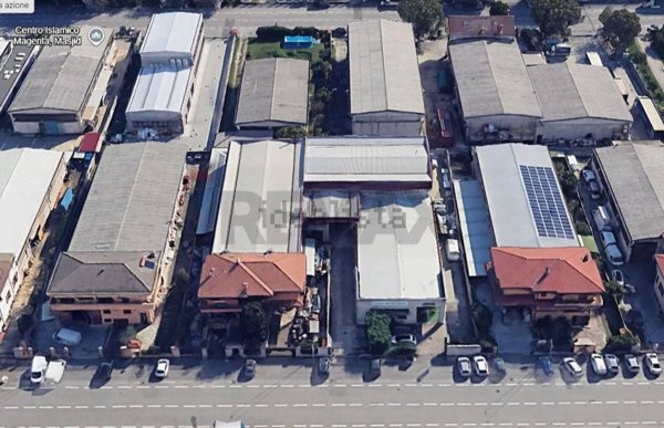 capannone in vendita a Magenta