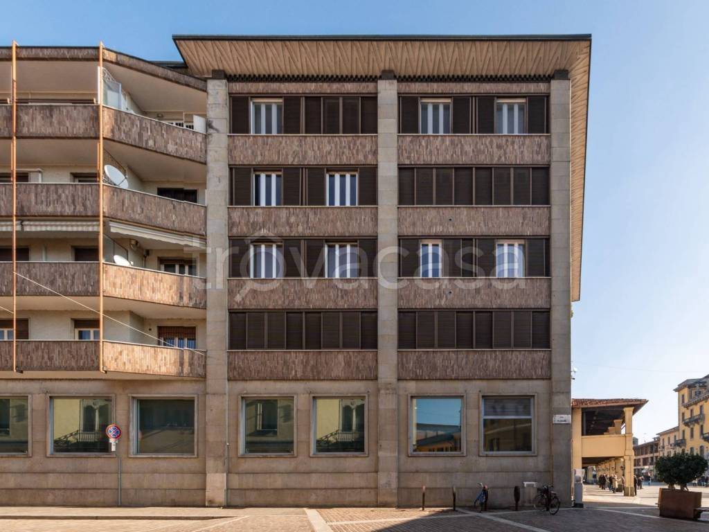 ufficio in vendita a Magenta