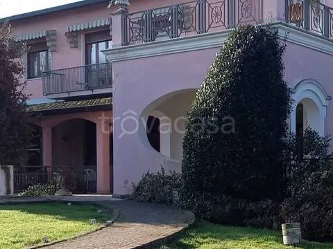 villa in vendita a Magenta