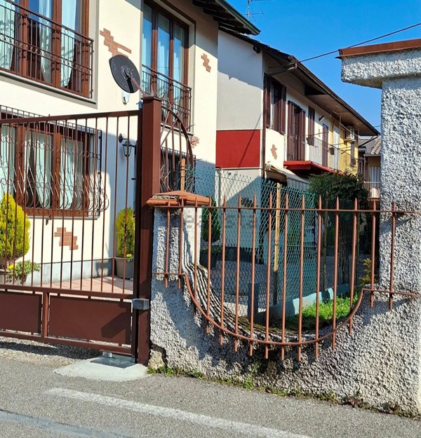 appartamento in vendita a Magenta in zona Ponte Vecchio