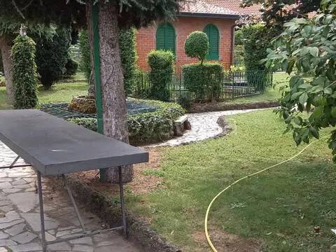 casa indipendente in vendita a Magenta