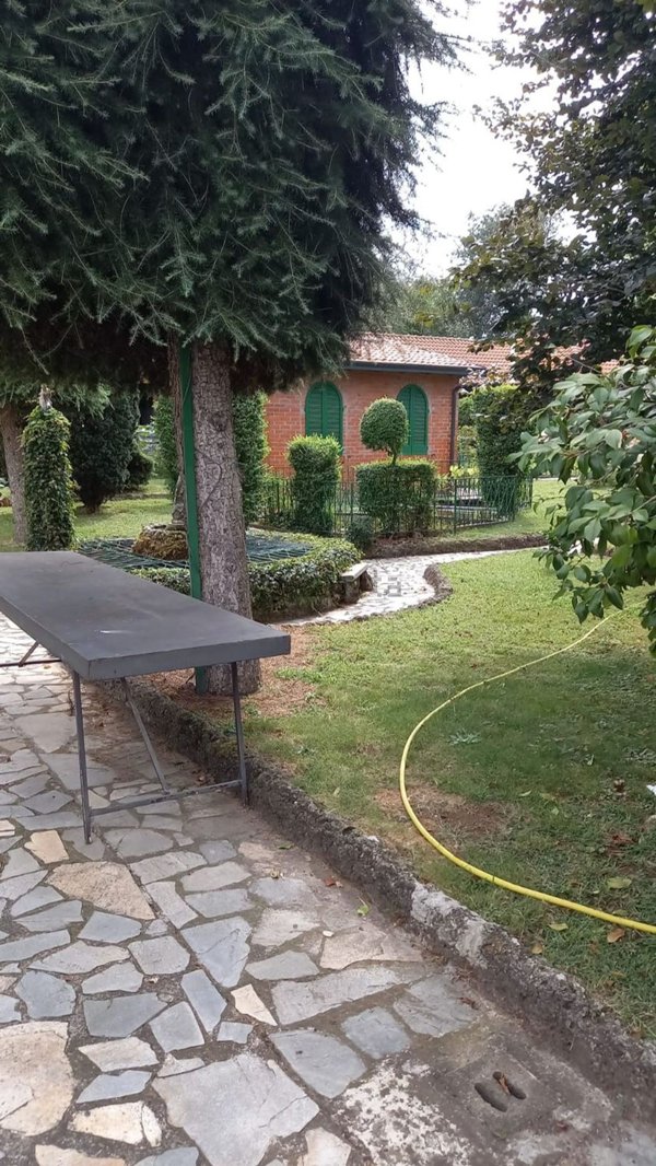 casa indipendente in vendita a Magenta