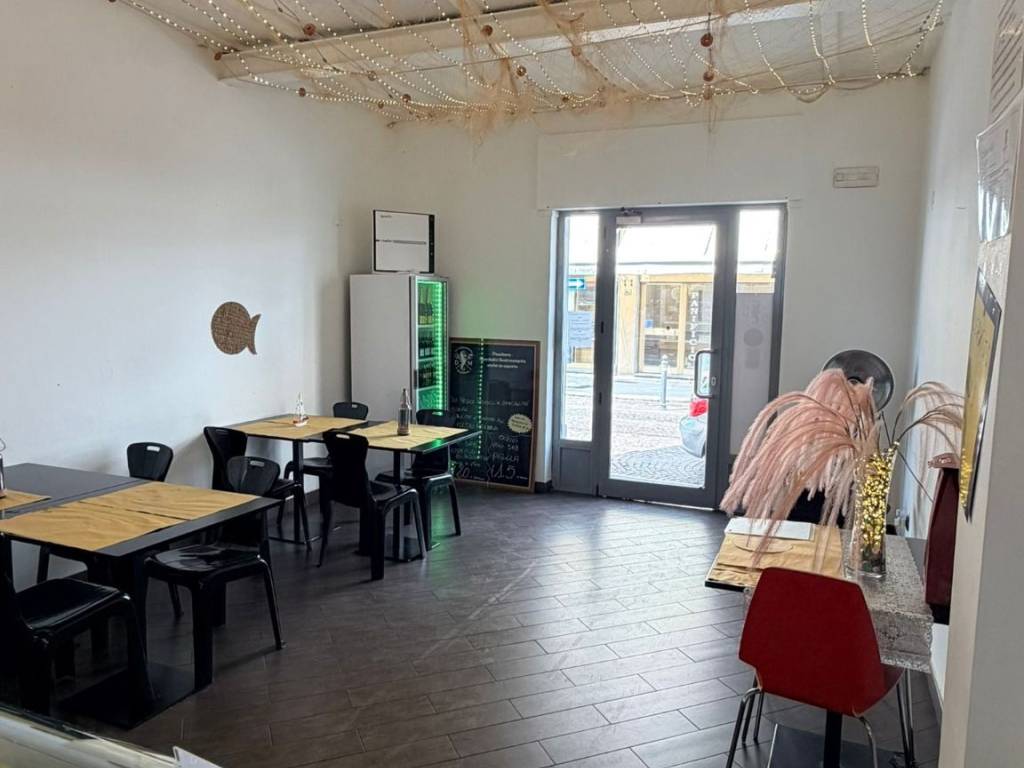 negozio in vendita a Magenta