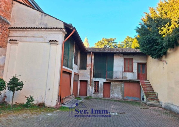 casa indipendente in vendita a Magenta