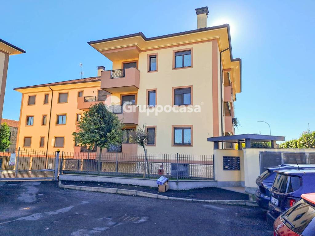 appartamento in vendita a Magenta