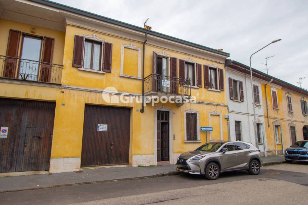 casa indipendente in vendita a Magenta