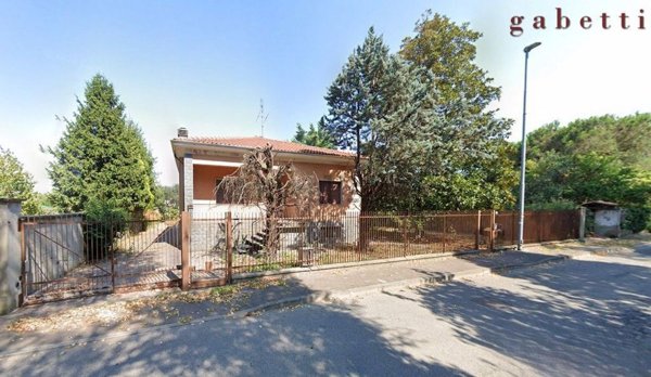 casa indipendente in vendita a Magenta