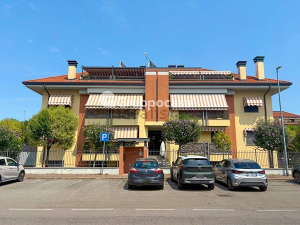 appartamento in vendita a Magenta