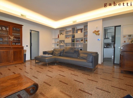 casa indipendente in vendita a Magenta in zona Ponte Vecchio