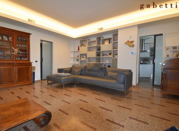 casa indipendente in vendita a Magenta in zona Ponte Vecchio