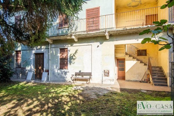 casa indipendente in vendita a Magnago