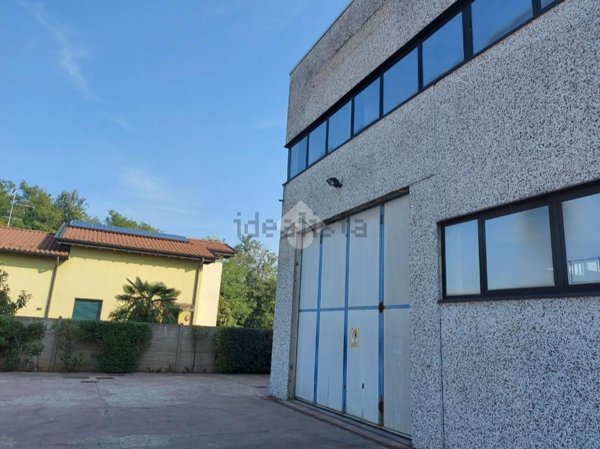 capannone in vendita a Magnago in zona Bienate