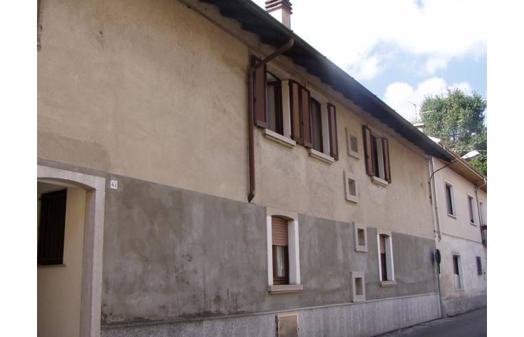 casa indipendente in vendita a Magnago