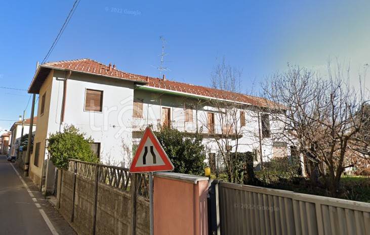 casa indipendente in vendita a Magnago