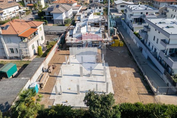 casa indipendente in vendita a Magnago