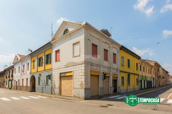 casa indipendente in vendita a Magnago
