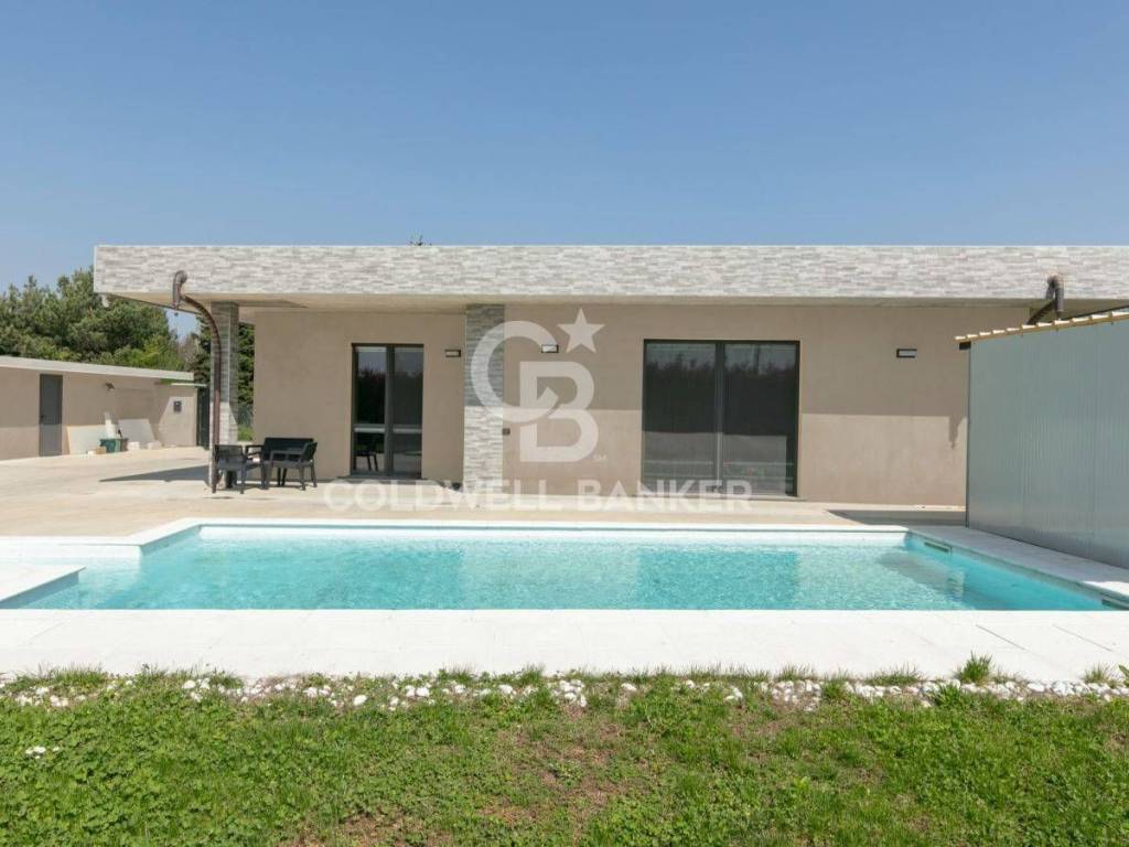 casa indipendente in vendita a Magnago