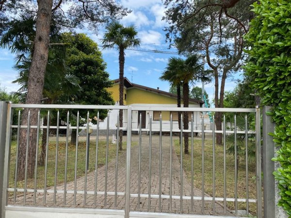 casa indipendente in vendita a Magnago